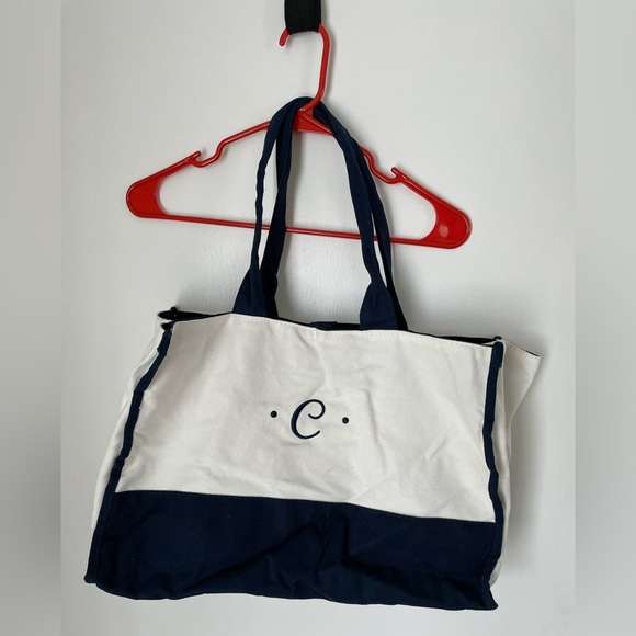 “C” is for Cavas Bag - Picture 2 of 3